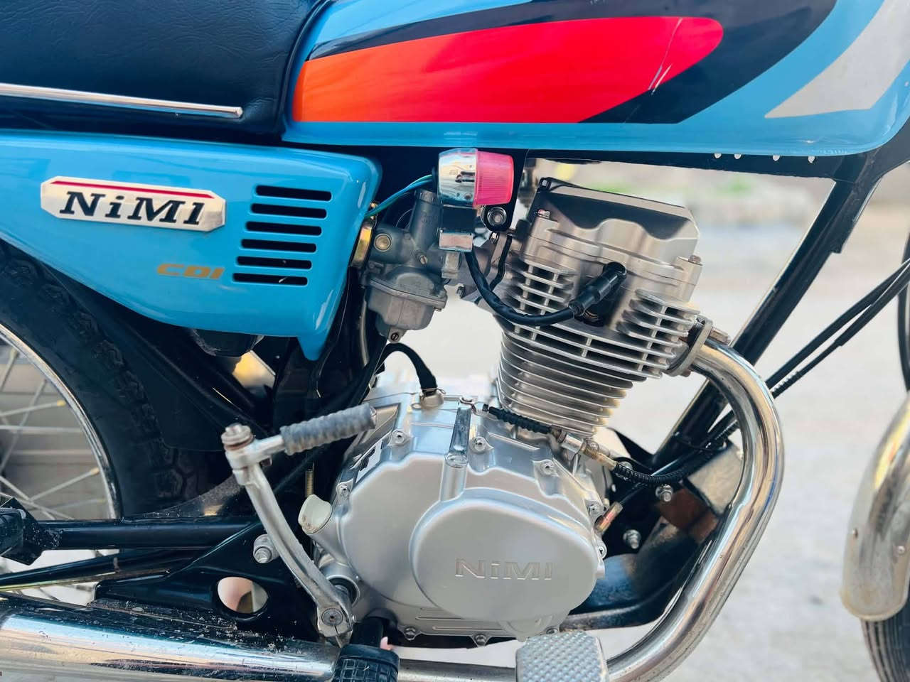 سلام عليكم 
شبابنه الغوالي الحلال للبيع دراجه نامه متياز اصلي موديل 25 ما صارله هواي من طالعه من الوكيل دراجه شلعه و معدل فوووول دراجه نضيفه كلش و ستعمال شخصي ابد ما متعوبه و احله من الصور بس بيه كسره صغيره بالدشبول و ما بي شي شغال 100%  الدراجه تاخذه ربع ما تذب عليه و بيه اضافات حلوه بيه زرزور لون وردي و بيه واقيه مال طين علمكينه و بيه سيبايه ام الطابقين اصليه مو من هذني الكلاوات و بيه صالنصه ام ⭐ صوت طرب و سلوليه كلش حلو  وبيه مرايه عضد و  النصبه فول تاخذه تضرب هندر و تطلع مكاني حله محاويل قرب المستشفى العام السعر المطلوب بيه 650 الف وبيه مجال للطيبين موجود خاص و هذا رقمي خابرني وبيك خير ودلل وتشلع عيوني ***********
