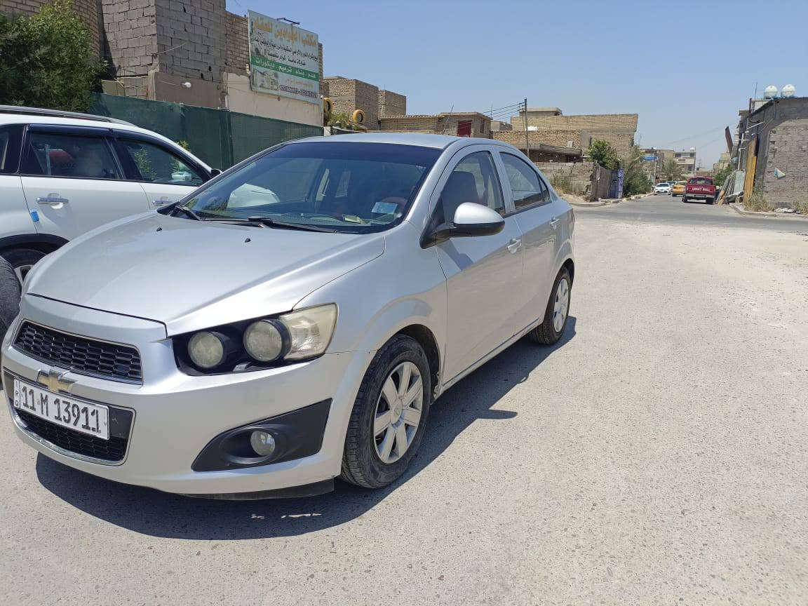 السلام عليكم
شوفر سونك خليجي ٢٠١٢ 
رقم بغداد بسمي هزه جديده
كير ومكينه مكفولات
كير اوتوماتيك
كهربائيات كلها شغالة 
ما بيها كل نقص
بيها ثلاث قطع صبغ أبيعك احزان
  السعر 58وبيها مجال
مكان السياره بغداد الكاظمية 
***********
***********
