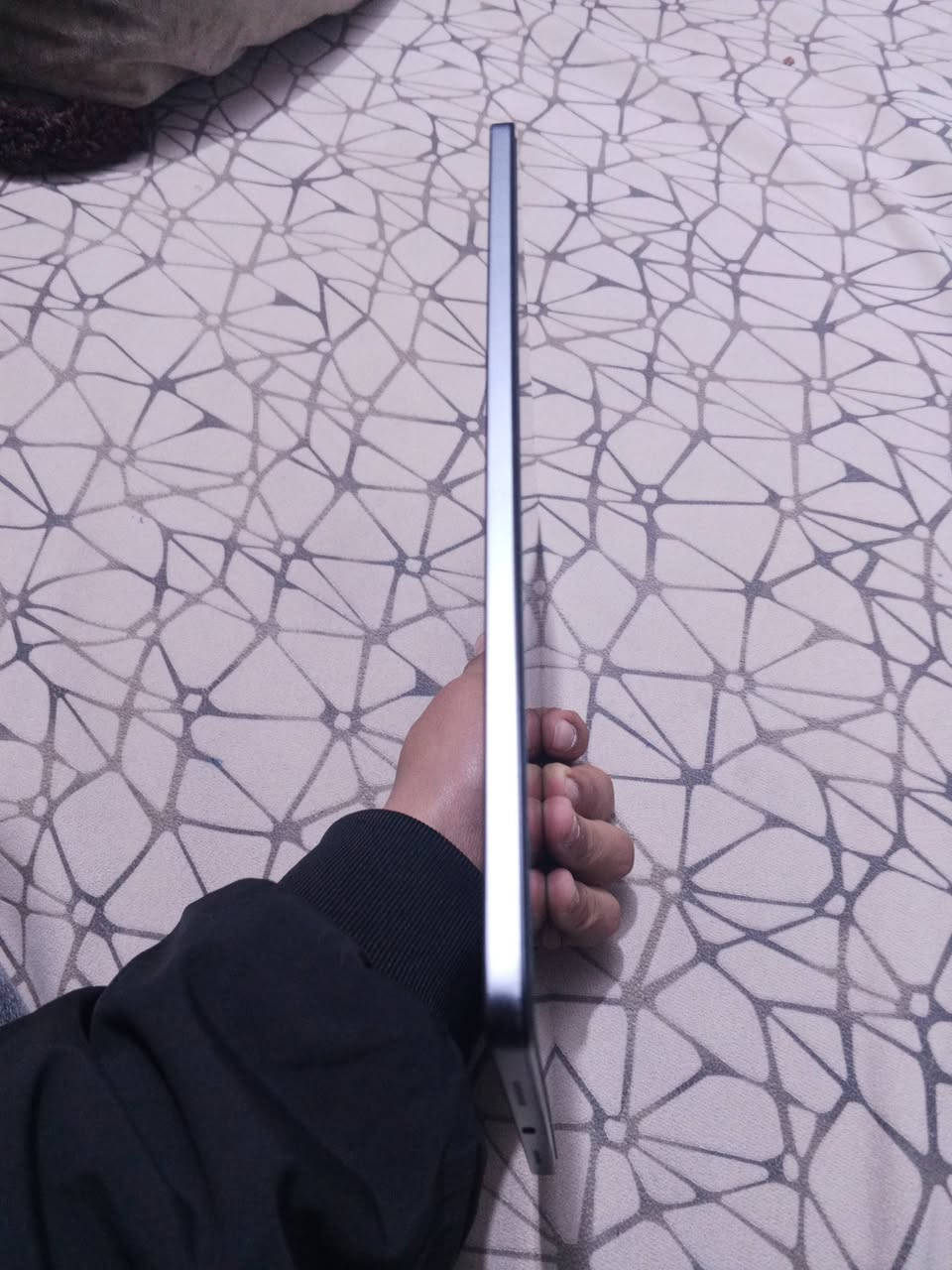 السلام عليكم ورحمة الله ايباد هونرA8الجهاز جديد مال بيت ذاكره128 بطاريه5000ميصرف نهائين الجهاز أخو الجديد اشتريته 225عارضه ب160مكان بغداد الشعب شارع الصحه متواجد واتساب فقط الرقم***********
