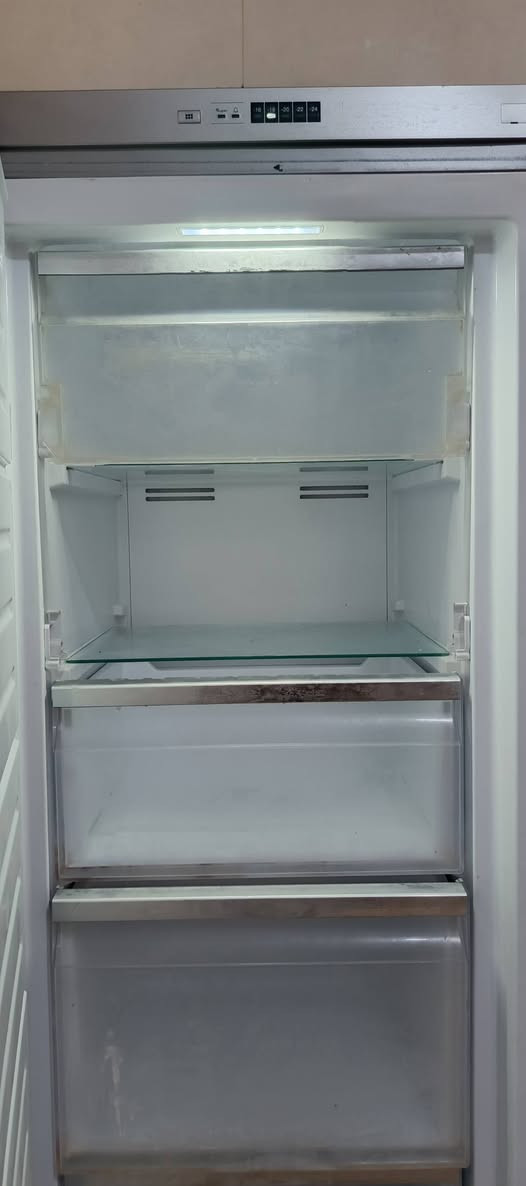 مجمده عموديه فستل للبيع مكانه تنومه البيارق***********واتساب فقط
