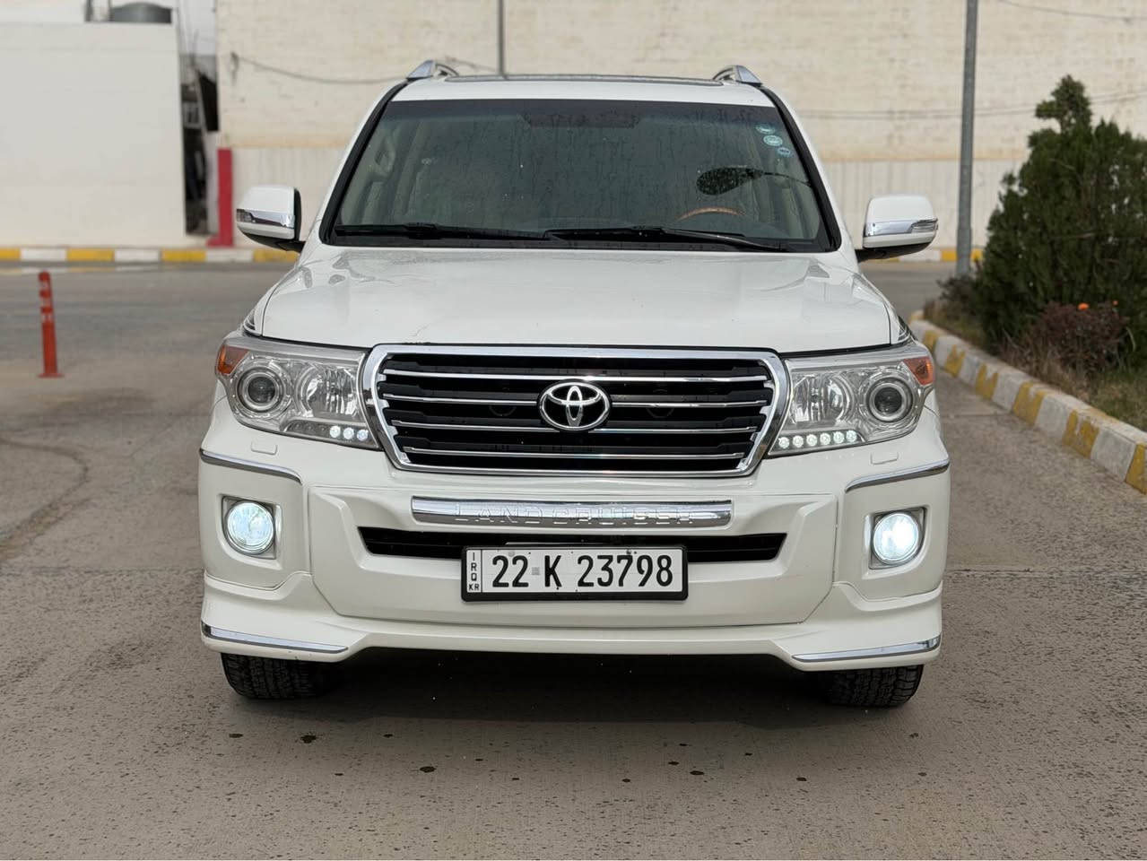 لاندكروز جيكسارة  موديل 2013 GXR

                                                      سعر 336 مجال قليل

مواصفات GXR فول فول محرك V6
سنوية رقم جديد بسمي شرط تحويل غرامات
گر محرك بشرط مامفتوح ماشي 160 km
سياره نص باب صبخ بدون دواخل بدون ضرر بشرط

مكاني كركوك 
رقم موبايل *********** كركوك, العراق
