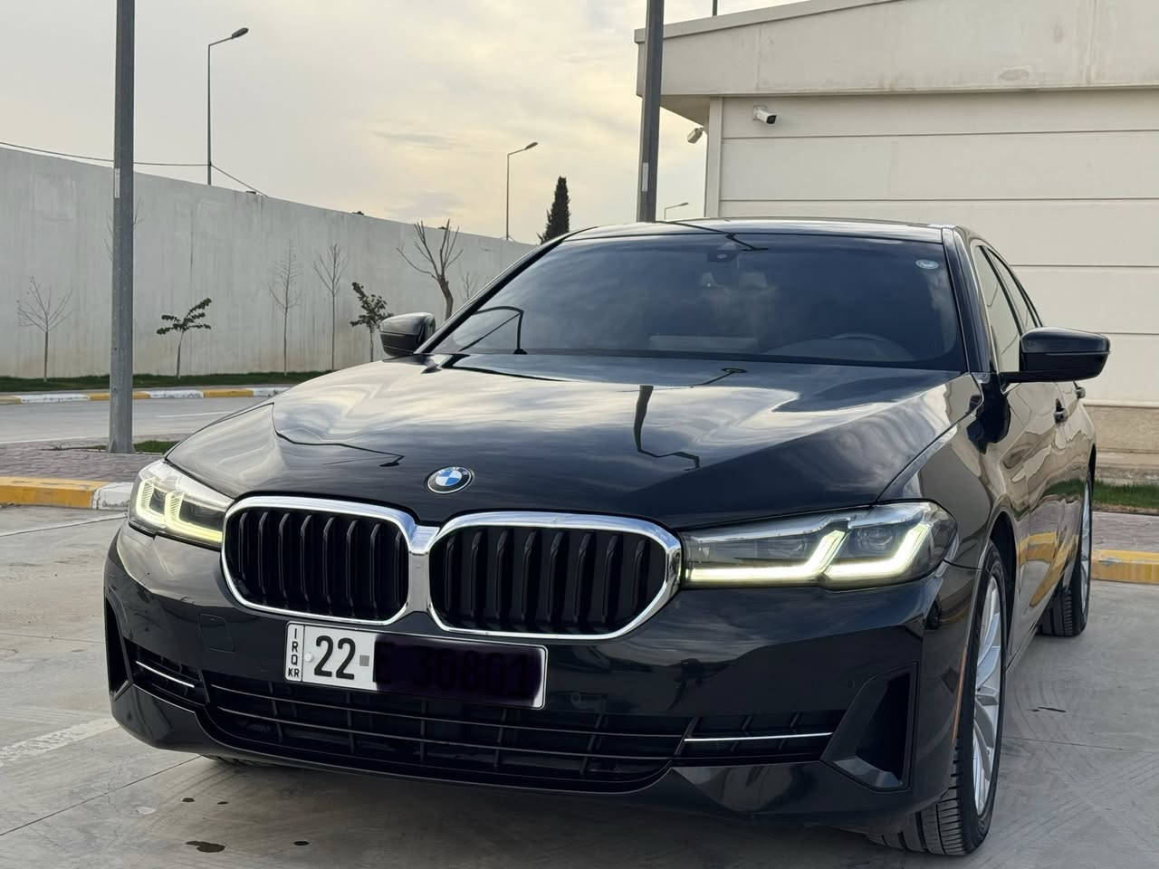 BMW 530  2022.  سیارە 
 ٢٣ /میل   
() كيج (عداد) الكتروني
فتحة سقف
+ رادار نقاط عمياء رادار تحديد مسار وخطوط شوارع
كشنات هيتر + خزن ميموري +
كشن داينمك
ليد داخلي متغير ليزري
لايت اوتو عالي ناصي + ماسحات
جام اوتو
تشغيل عن بعد
Sport 
Normal 
Economic 
اوتو ستارت + اوتو هولد
دشبول ليزري عدد الوان متغيرة
صندوك كهربائي بصمة + بالقدم ينفتح
+ عن بعد
مواصفات هواية متنعد ذكرت
عدد منها
داخل جلد اسود
سعر. 310 
 تئبینی   ///

ئوتومبئلەکە جئ جئ سبوغە بە دار لئ درایە بئ دعمە هەموو   ئربەگی سالمە هەمووی بە شەرت 
م/ ***********
