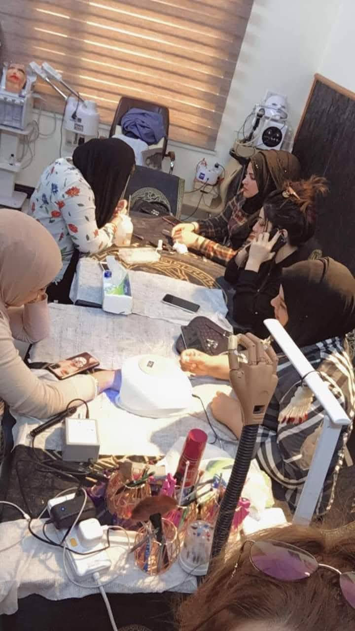 سارعوا بالحجز 🏃‍♀️🏃‍♀️ مفاجاه دورات اكريلك 
الدوره عملي ونظري شرح مفصل عن الاكريلك  تركيب وبناء الأضافر وجلش وبولي جل والادامه والاازاله  وكل مايخص الاكريلك والدزاينات الداخليه  والخارجيه 
 #بسعر 200 الف فقط 💅💅
🏃‍♀️🏃‍♀️
مدة الدوره 10 أيام تطبيق  نضري عملي 💯
 بالاضافه تحصل الطالبه ع الشهاده 
 ضمااااان التعليم 🙏
ملاحظه تعاد الدوره مجاناً في حال متعلمتي 🤗
العنوان / الدوره حي المعلمين قرب السقيفه 
متوفر واتساب ***********
