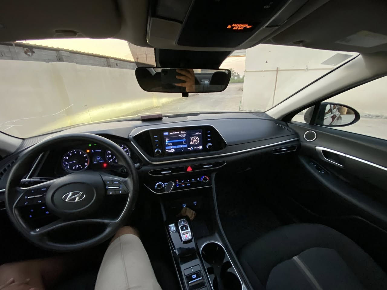 السلام عليكم
سوناتا موديل 2021
نص مواصفات
رقم بغداد بسمي تحويل ثاني يوم
محرك 2500 المرغوب
حادثها خفيف موضح بلصور حاملغ وباب بدون دواخل 
السعر 163 وبيها مجال للشراي 
مكاني بغداد ناحية الرشيد 
***********
