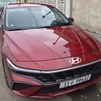 ابيع جوه السوك هيونداي النترا 2024 اللون احمر هايبرد السيارة نظيفه وجد...