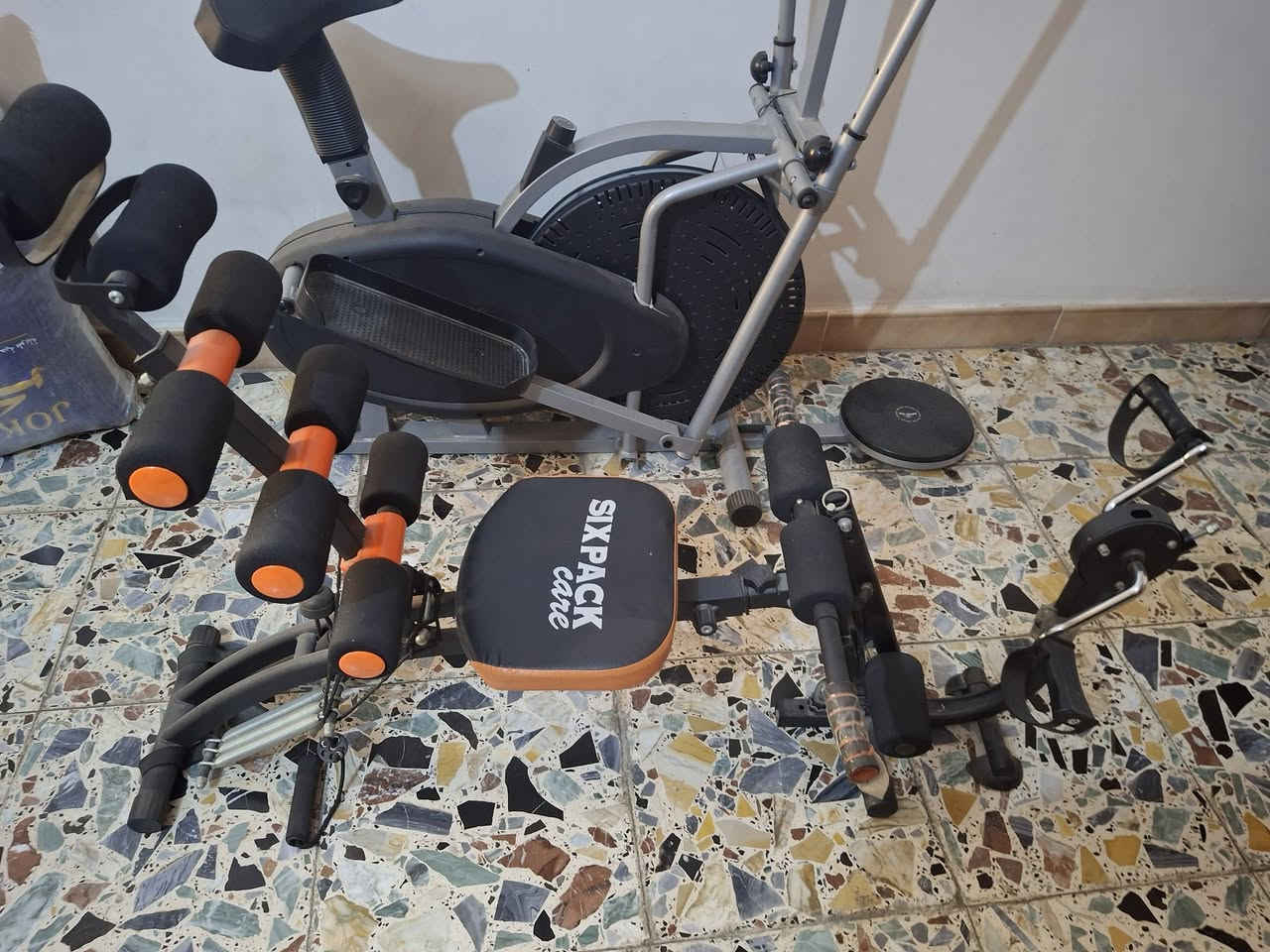 اجهزه رياضيه للبيع 
مستعمله ونظيفه
اثنينهن ب150
للتواصل ***********

