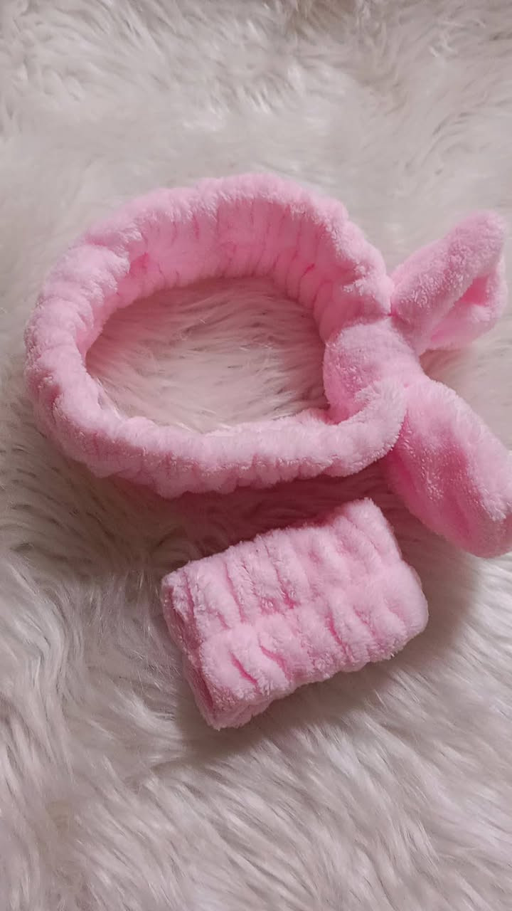 القطعه ب1000 ومتوفر توصيل


**إذا كنت صاحب هذا الإعلان وتريد حذفه لأي سبب، رجاءا أرسل رسالة إلى الدعم الفني**