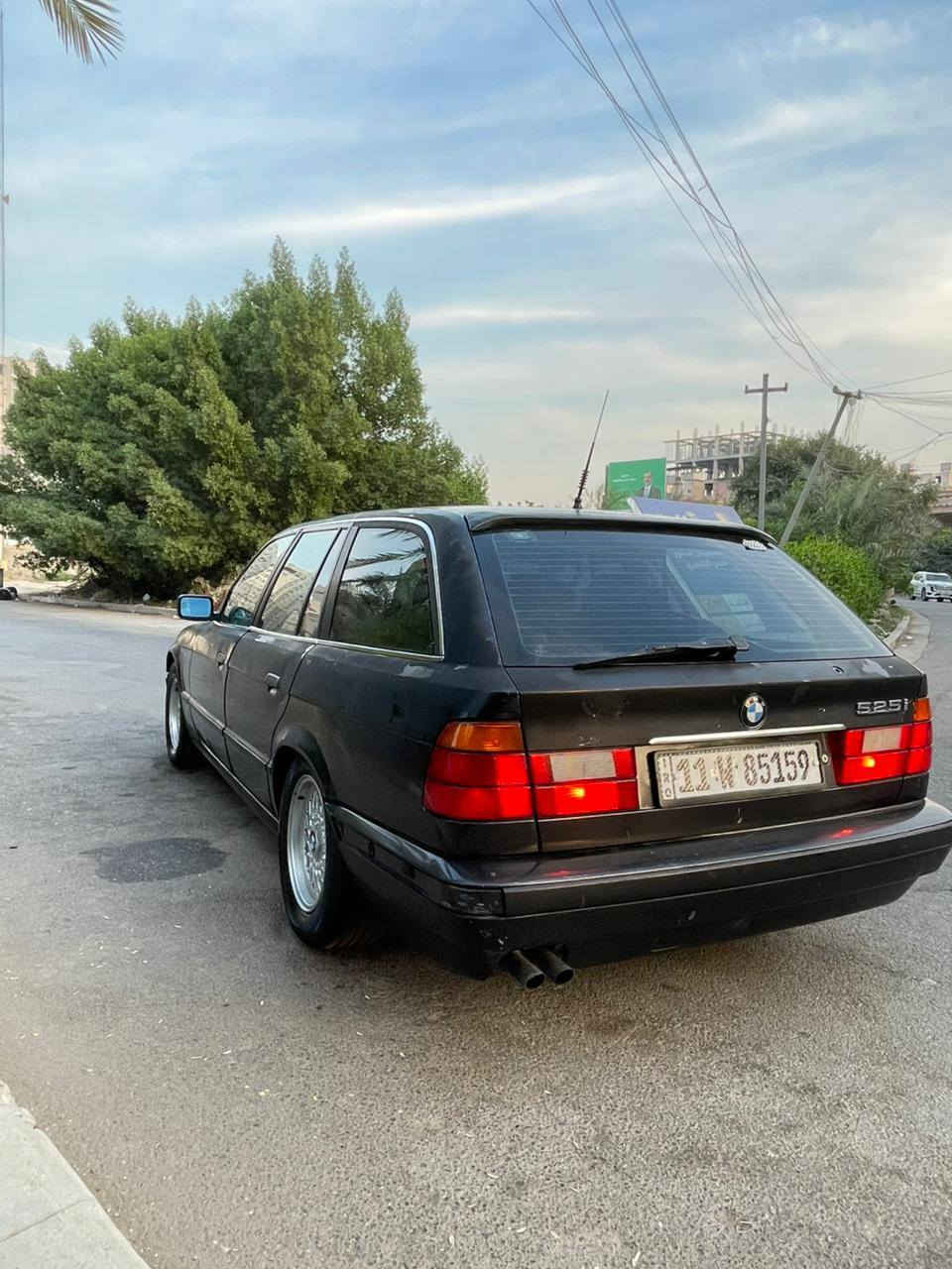 السلام عليكم وينهم الرحاله BMW 525i ستيشن شباب ماتريد أطول عليكم سياره وكاله كله شغال ومكفول ترايك دوله مو محافضه رقم بغداد بأسمي مكاني بغداد العبيدي  السعر 58 شباب سياره جانت متروكه وجارده ***********
