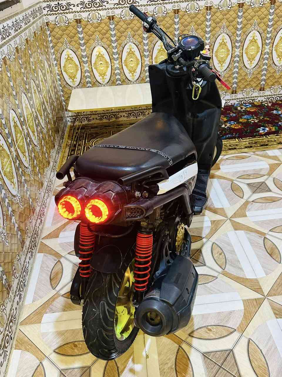 #للبيع  #اومرواس 
سكنس جبلي موديل 2014 دراجه نضيفه وحلوه عليه تزويد خارجي ستيرن رياضي يدات رياضي قبق فلاوين رياضي ستاند رياضي جامرلوغ كاربون فايبر كهربائيات كله شغاله شراي يتصل هــ***********
