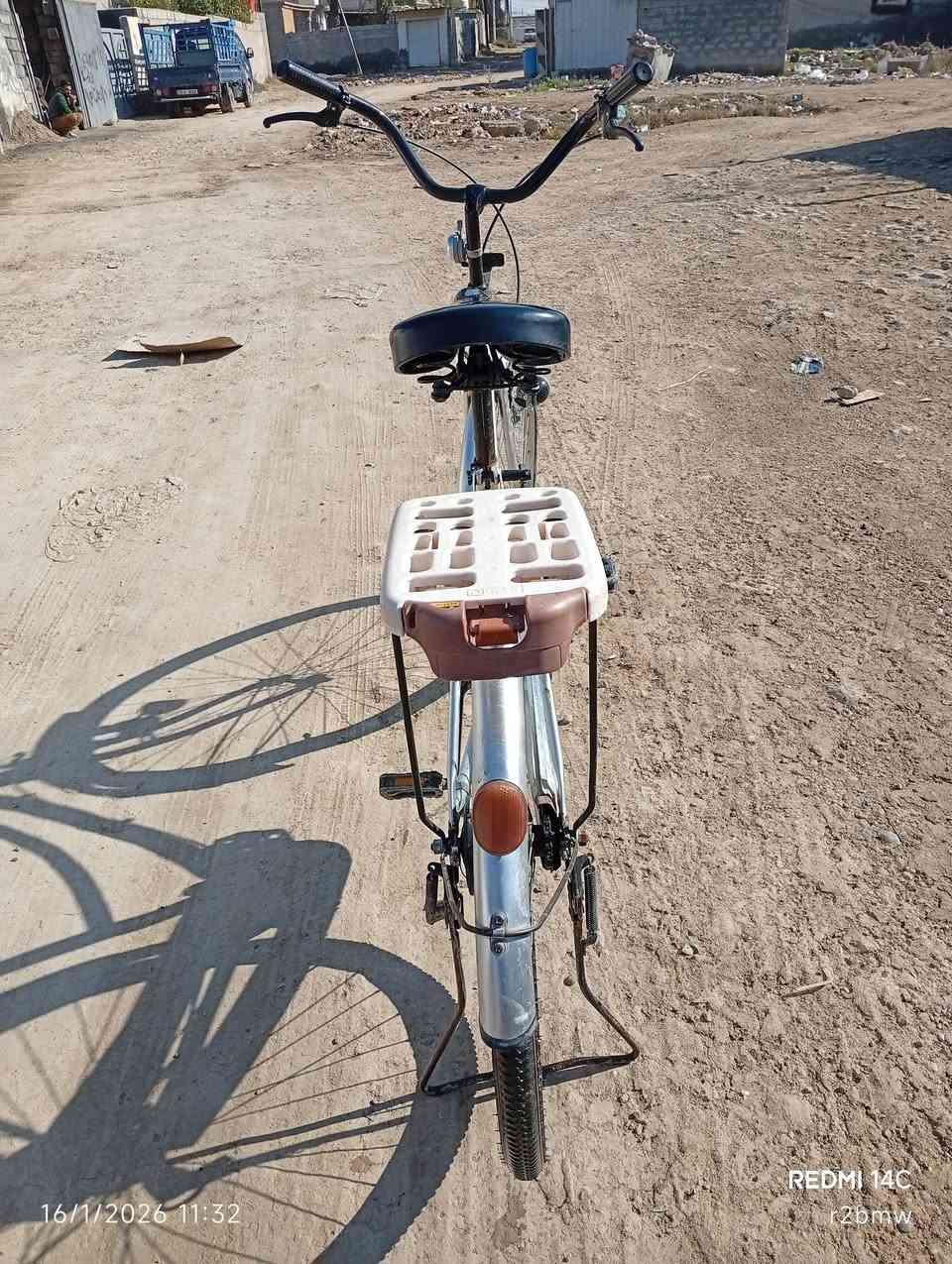 السلام عليكم بايسكل رمبه رصاصي للبيع السعر 105 بي مجال + BMX للبيع الخلل بس الصينية مال البايدر عوجه سعره 115 بي مجال 
مكاني بعقوبة گاطون الرازي  راسلني او خابرني عالواتساب
***********
