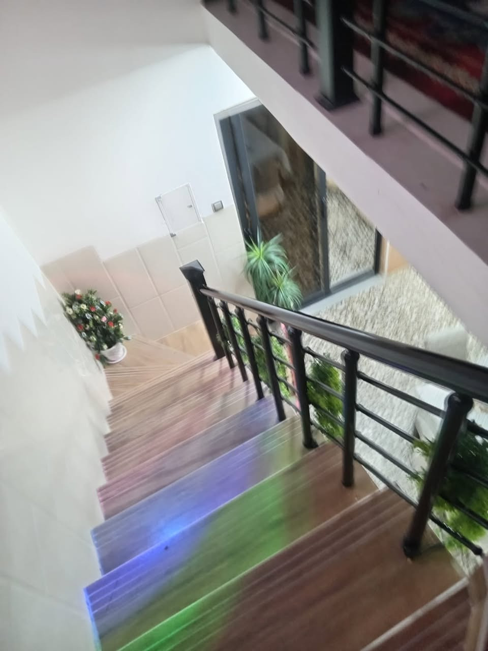 يالله السلام عليكم ورحمة وبركاته. بيت للبيع   مساحه 100 متر طابقين. موقع البيت كميره شارع الملعب مقابيل ايوب ابو الجمله.  سعره ب120 مليون وبي مجال بيت حلو كامل مكمل 
للاستفسار *********** اتصل. واتساب ايضا 
اكو اكثر من  عرض بيووت مناسبات وكل المساحات
