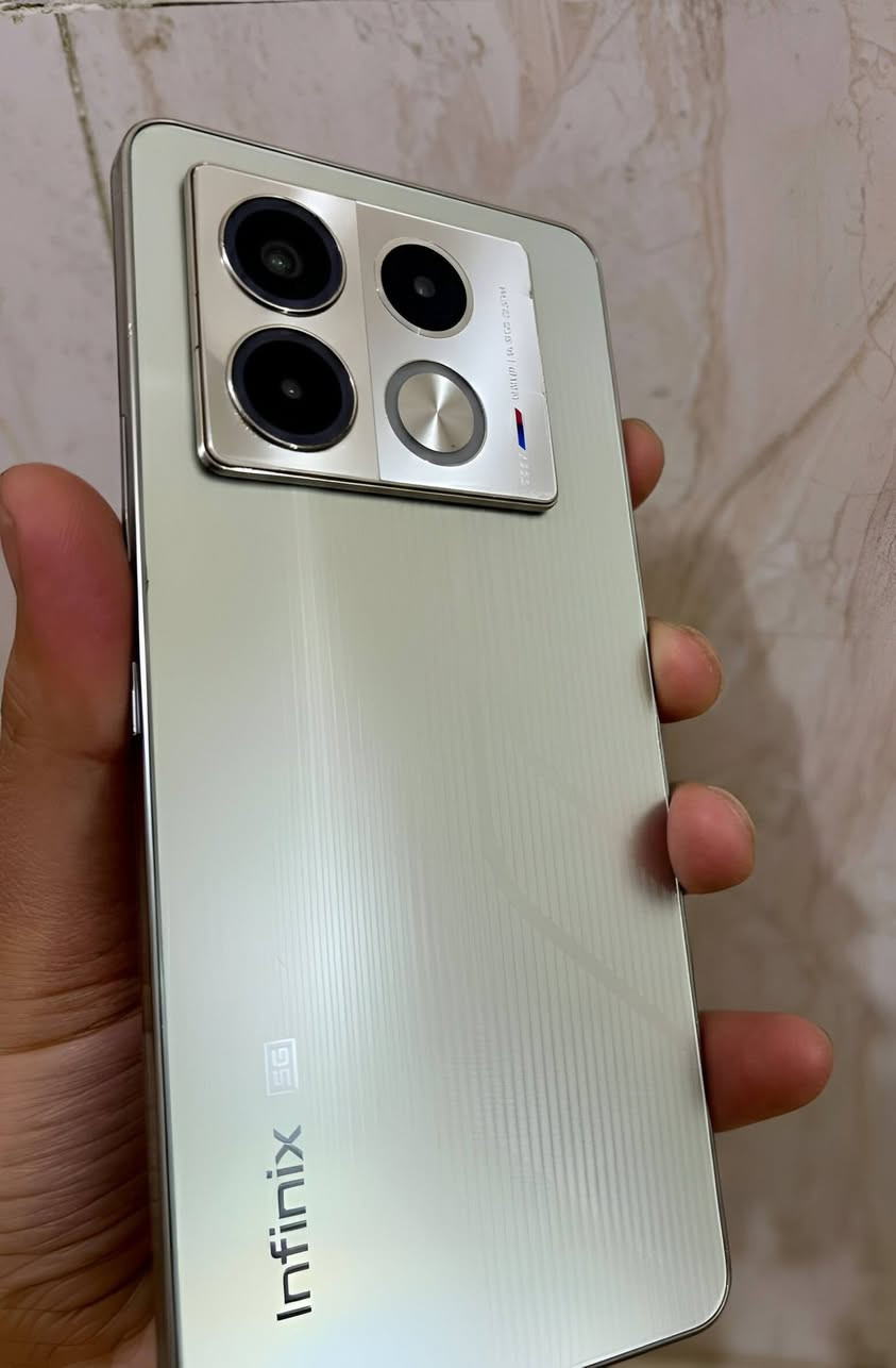 للبيع موبايل انفنكس نوت 40 5g
ذكره 256 عشوائيه 16 شاشه 120 هيرتز معالج دايمن سيتي 7020 كامره 108 ميكا بطاريته 5000 شحن 45 واط يعني نص ساعه يفول موبايل نضيف كلش ما داخل تصليح مكاني ناصرية مركز السعر 135 و بيع مجال قليل


**إذا كنت صاحب هذا الإعلان وتريد حذفه لأي سبب، رجاءا أرسل رسالة إلى الدعم الفني**