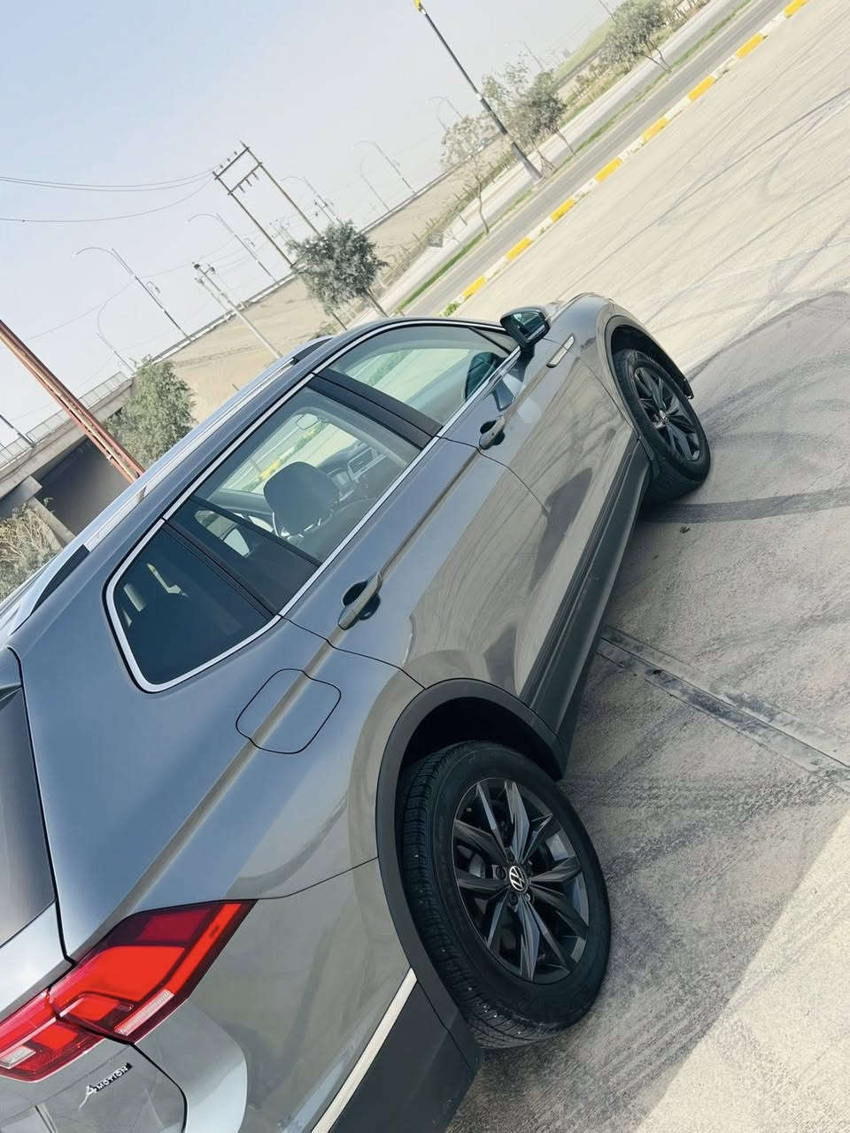 السلام عليكم تيگوان موديل 2024 محرك 20 توربو بيها 2 قطعتين صبغ بدون دواخل الجاملغ الخلفي و نص بونيد و بيها تعديل بالصندوق السكان مبدل بلادي سنويه جديده لحد 2030 السياره جاهزه 

رقم الهاتف

***********
***********
