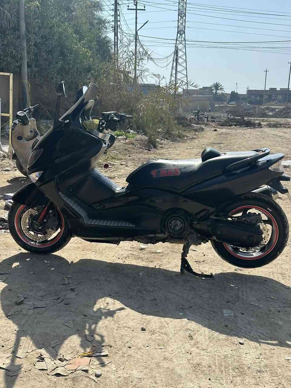 سلام عليكم
تيماكس 2008لون اسود
ماشية 38مكينة مامفتوحة عليهة مري مال ١١
فج خلفي مال 11ويل كروم دراجة كلهة شغالة مابيهة اي نقص 
عنوان ديالى بعقوبة. 
سعر20بيهة مجال قليل حك جية. 
متواجد تصال فقط ***********
