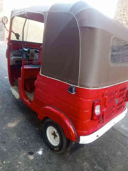 سلام عليكم تكتك موديل 18شـهر ٣تكتك حلوه ما عوزه شي وراق عماره بل ميمونه لوكيل شرعي سعر 2800وبيه مجال حك جيه ***********
