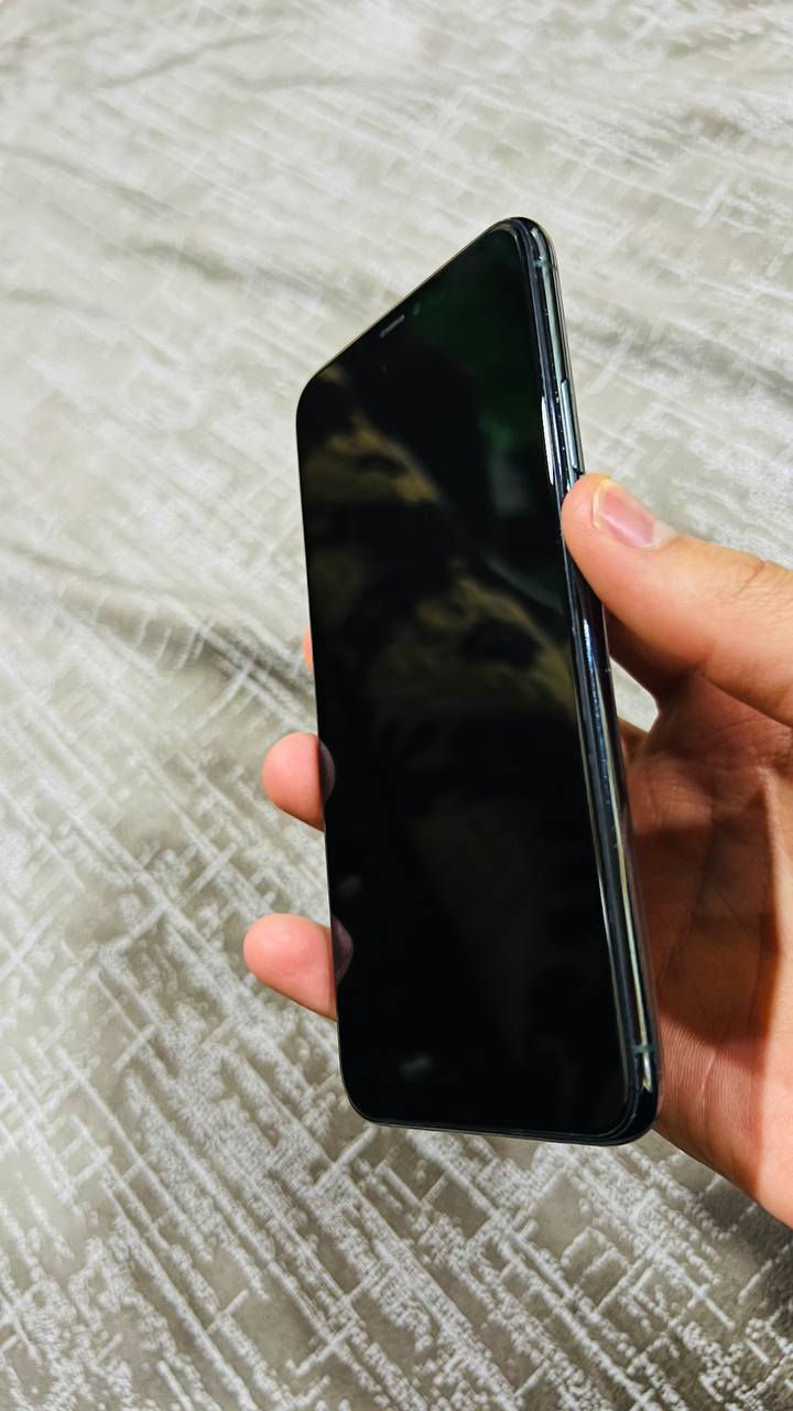 ايفون 11 برو ماكس
ذاكرة 256
بطارية 86
نموذج M
جهاز على ايدي ما مفتوح بي شي وصل الشراء موجود  
 فقط طارف الشاشة اليسار ما يلمس مثل ما موضح بالصور وما مأثر على الوضوح

رايده 270 مجاال بسيط سعره بعتبار شاشة

رقم *********** رجاءً اقرأ المنشور زين قبل لٱ تتصل مكاني موصل الأيسر
