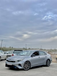 عندي هذه موديل 23 اريد مودل 3 لونك رينج 07801667642 واتساب