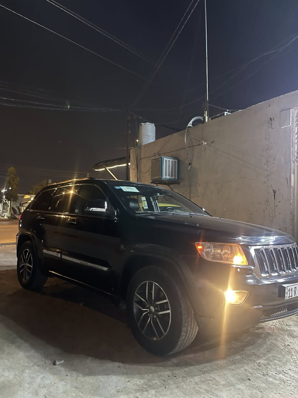 السلام عليكم جيب مديل 2013 رقم بغداد انكليزي بسمي مشروع وطني  مصبوغه عااام مكينة 6سلندر 3600 فور ويل مكينة كير حدادية تبريد كلها شغالة فول مواصفات فتحة السعر 135ورقة المكان النجف كوفة حي ميسان شارع 60 بيع او مراوس ***********
