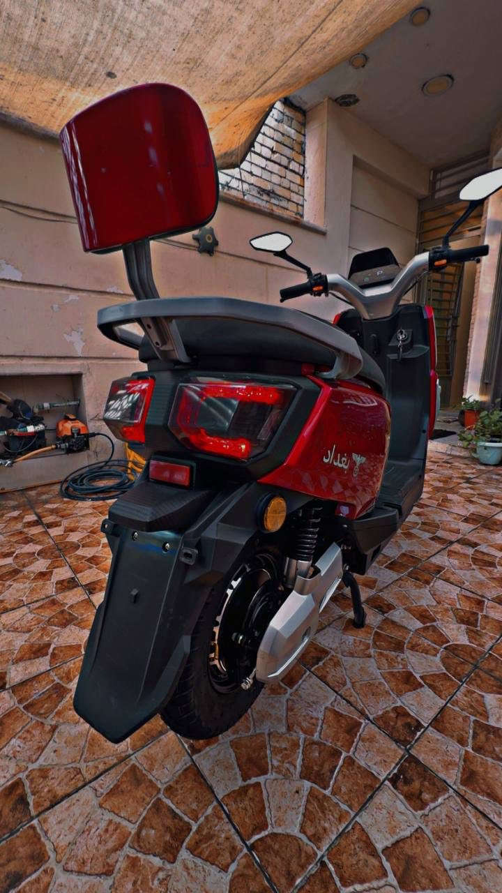 سلام عليكم دراجه  شحن اباجي ام عيون للبيع. ٦ بطاريات. سرعه ٧٠ حقيقي ٣ سرع   نضام  R بيها لون الماروني السعر ٧٢٠ وبيها مجال مكاني بغداد البنوك ***********
