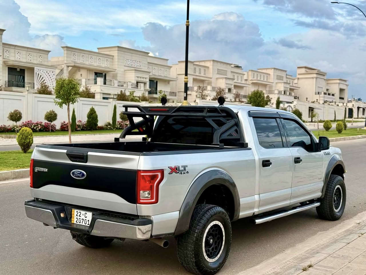 ﷽ 

فـــورد F150 سعرر بلاش 💣 158 $ ورقة 
موديل 2017 
ماشي 100 km كيلومتر 
محرك 6 سلندر حجم 3.5 گير تعليك 
باب طــويل دفع رباعي 
صبغ بيها 4 قطعة 
سيارة محدث كامل رابتر 
سعر 158 ورقة و بيها مجال بسيط 
مكان سيارة اربيل شارع 100 
هاتف ☎️ ***********
***********
انشاء اللة لي تعجبة تصير قسمتة  ومن نصيبة و تحياتي للجميع ✋✋
