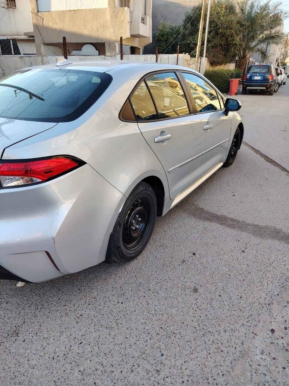 السلام عليكم كورلا للبيع موديل 23 وارد امريكي حادثها جاملغ وبنيد  بدون دواخل بدون ايرباك السياره ماشيه 62 مواصفات Le رقم جديد وهزه جديده السعر  ١٥٨ وبي مجال عنواني بغداد السيدية للاستفسار *********** متواجد واتساب
