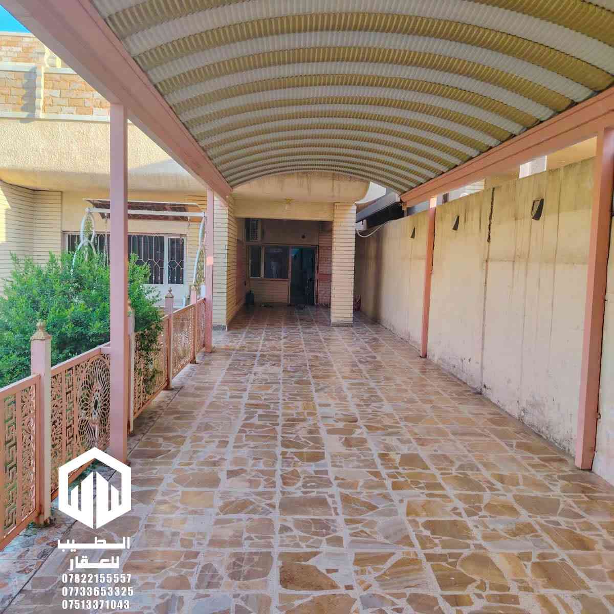 بيت للبيع

في الفلوجة نافذ على المستشفى

 العام مباشر

على باب الطوارئ السابق

نافذ على المستشفى

تسلسل ( 45 )

المساحة : 600 م 

الشارع : 12 

نوع الملك : طابو صرف سند 

بإسم شخص واحد

السعر: 1.450 للمتر وبيه مجال

طابق اول:

غرفتين

 3 حامات

 مطبخ حار وبارد

كراج جبير 

وحديقة جبيرة

طابق ثاني:

3 غرف 

ومطبخ وصالة جبيرة

بناء الثمانينات 

وتم ترميمه مؤخراً

 

للإستفسار مراجعة 

#مكتب_الطيب_للعقار

عنوان المكتب : مجاور مجمع الشفاء- مقابل دائرة الكهرباء

للاتصال : 

***********

***********

***********

#عقارات_فلوجة 

#عقارات_للبيع 

#عقارات_الانبار
