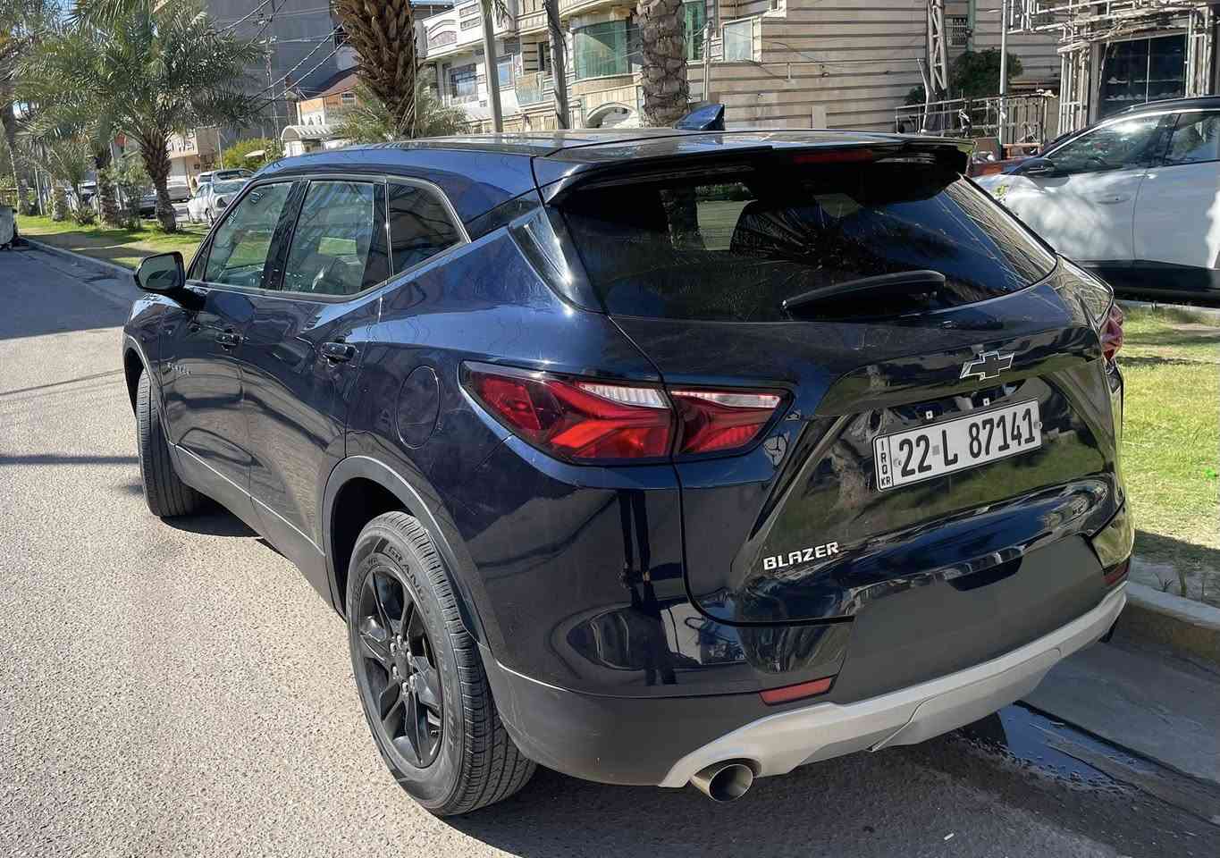 السلام عليكم
🔵بلايزر 2021 Lt المواصفات المعروفة 
⚫️لون كحلي ميتاليك (المميز)
🟣رقم اربيل بأسمي  تريد تحويل او وكالة
🟢جاهزة بدون اي نقص
☑️كفالة كير محرك وتبريد
🟡حدادية جديدة وكالة
🔴داخلة كلين بدون حادث وصار بيها طخة هنا بالبنيد نصبغ بقية سيارة بدون صبغ كفالة
🔷مكاني كربلاء 
🔶السعر 220 $ وبيها مجال بسيط
***********
