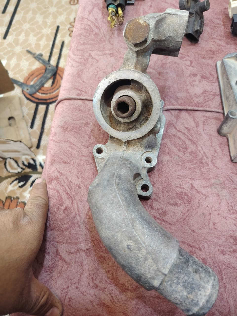 السلام عليكم اخواني الأعزاء  غراض موجوده  رقم الهاتف ***********
