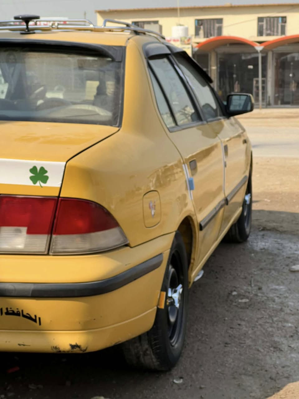 سلام عليكم سمند موديل ٢٠١٢ مكفولة عدة الباب
الورة السكن بارد والباقي كفالة تبريد وي السويج مكينة وكير 
بشرط سنوية مجددة رقم إنكليزي باقي بس علستلام 
رقم بغداد تحويل ثاني يوم السيارة جديدة السعر 37 وبيهةمجال 
رقم الهاتف ***********يوجد واتساب
