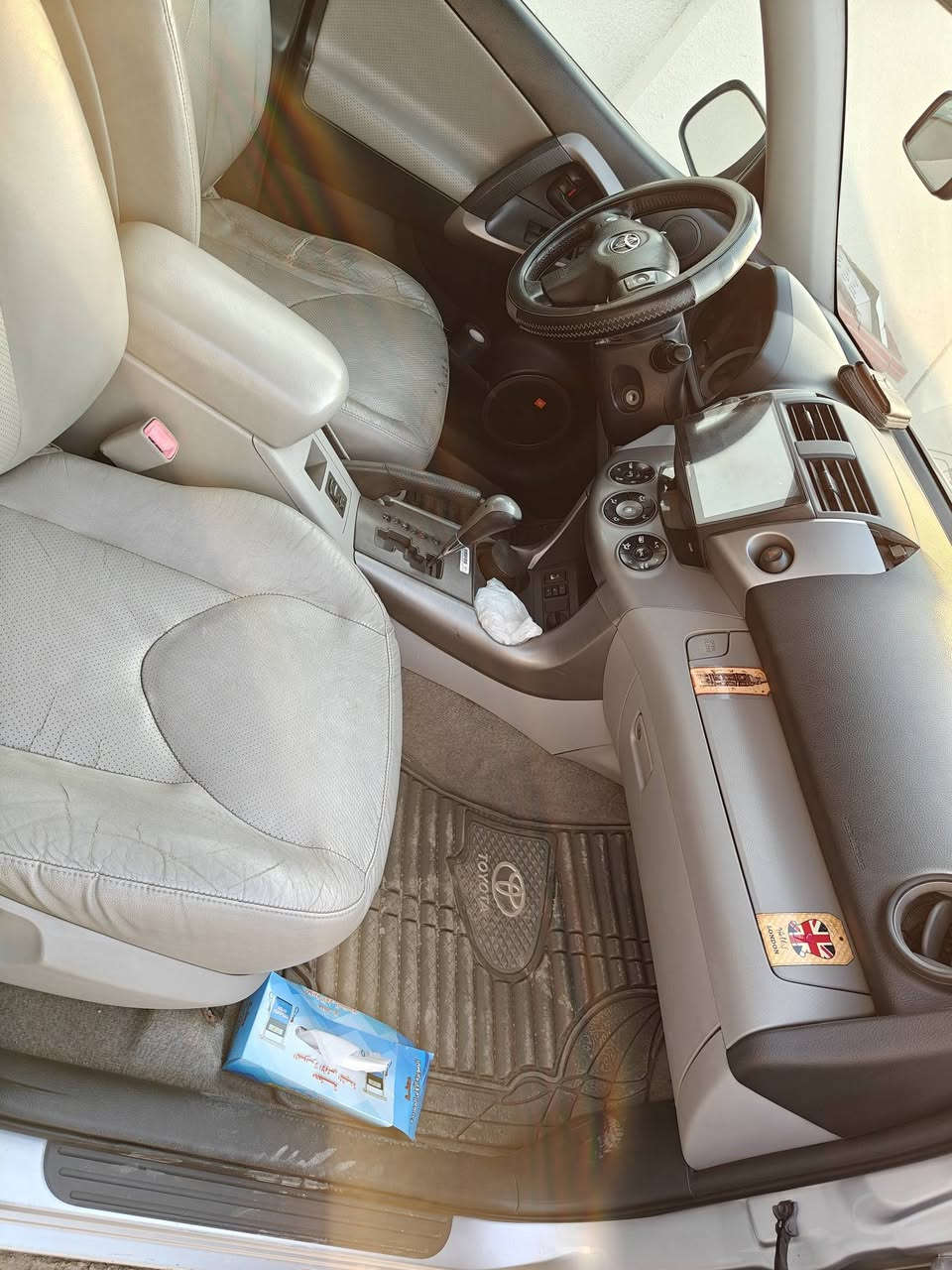 السلام عليكم راف فور موديل 8 بيها 4 قطع صبغ رقم بغداد فول مواصفات 6 سلندر كشن كهرباء سلايت كشنات جلدالسعر 100$ قفل هاتف ***********
