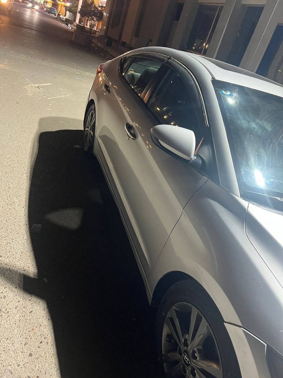 السلام عليكم النترا 2018 أمريكي فول مواصفات ضربته خلفية كير مكينه مكفولات  محرك 2000 دووش مكان السيارة الشعب
السعر  128
هاتف/***********
