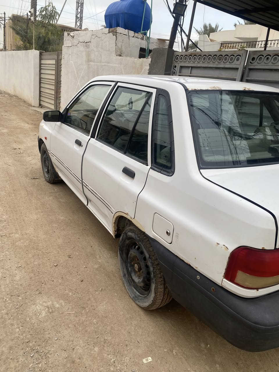 السلام عليكم كير مكينة تبريد خير من الله صدر جديد فقط يرادلها شغل بل خارج لان بيها خياسات 
موديل ١٤ مكاني بغداد قرب الجزيرة السياحية السعر ٣٦ 
***********
