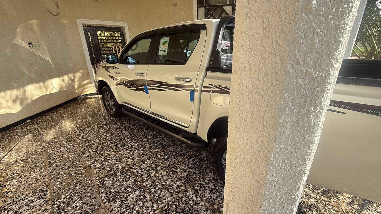 تيوتا هايلوكس فور ويل موديل 2022 دبل سنتر لوك سعودي وارد عبد اللطيف جميل فول مواصفات 

رقم أربيل 
ماشيه 85 الف 
كفاله عامه من صبغ بارد تبديل شرط سونار

ألمواصفات: سعودي وكالة عبد اللطيف جميل 

محرك:- 2700cc

4X4 دفع رباعي 
دخول ذكي
بصمه
شاشة
كامرة
كراسي تبريد
حساس امامي
حساس خلفي
لايت زنون
بلوجكتر زنون
بك لايت لد
لد امامي زنون
تبريد قطعتين
جميع الزجاج اوتوماتك
تحكم مقود جهتين
مثبت سرعة
نضام الـ ايكو
نضام الـ بور 
ملحقات السيارة كاملة
سستم ايرباك كامل
ويل كروم
مانع انزلاق
وباقي المواصفات المعروفة

العنوان بغداد ناحية الرشيد 
***********
