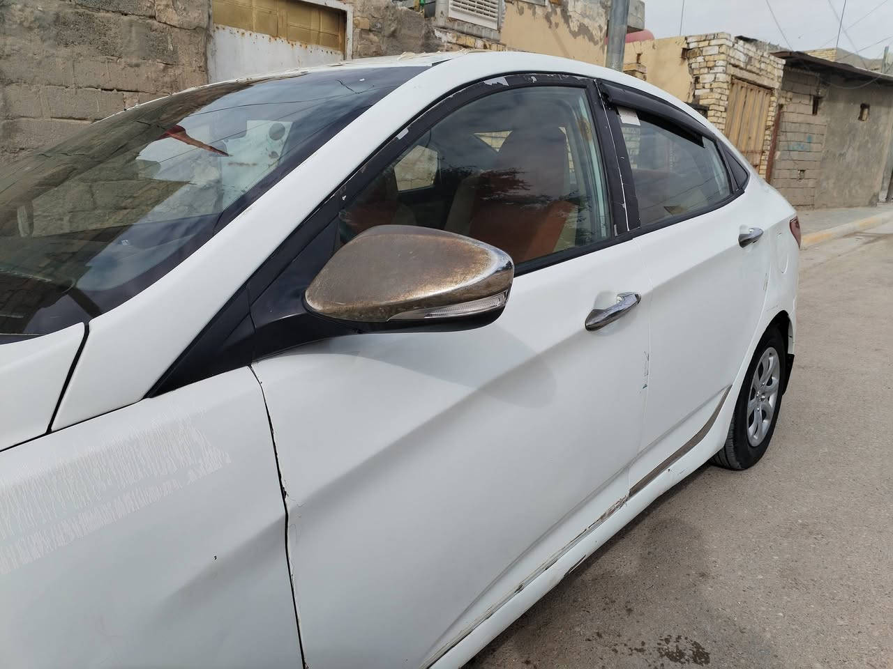 اكسنت 2016
لون ابيض وارد خليجي
محرك 1400 
رقم انكليزي دولي
بسمنه تحويل مباشر
تخم تاير جديد
محرك مكفول
تبريد ثلج
كير مكفول
مكفوله عن الكلبه او الكص
السعر 75 الاتصال ديوانيه ***********
