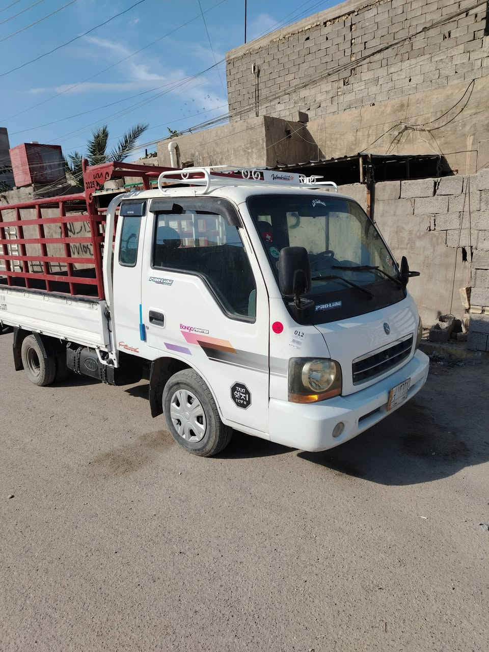 سلام عليكم لبيع كيا ام عيون مديل 2000رقم بغداد تحويل مباشر شاصي كير محرك مكفولات سياره جاهزه من كل شي مكان بغداد مكلف بنشر ***********
