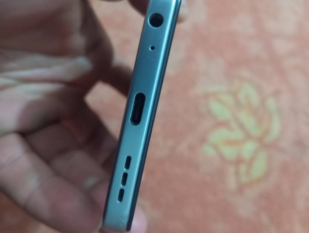 اسلام عليكم  TECNO spARK Go2   للبيع الجهاز  ما بي اي شي جهاز فول مواصفات يفتح 60فريم بوبجي السعر 152 أو بيه مجال قليل   البكان كوت  شارع انفط   متواجد خاص هذه رقمي هم ***********  المو شراي لا يتعبني اخوتي  
الكامري الخلفيه 13M 
الكامري الاماميه 8M
البطاريه 5000mAh
الشاشه 720x1600
الاصدار Android 15
