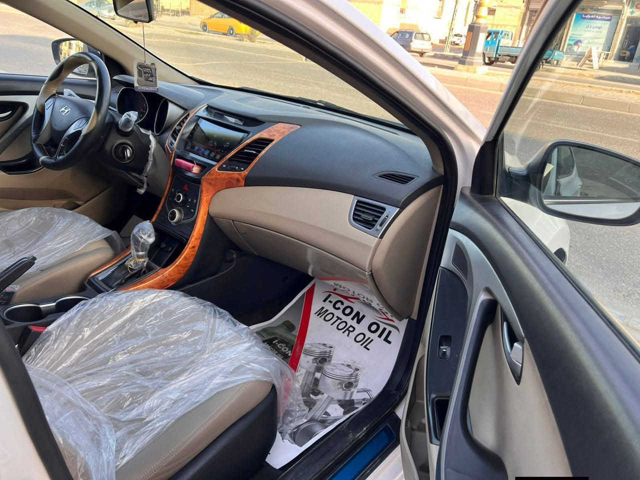 السلام عليكم النترا 15 مكفوله كفاله سياره جديده بمعنى الكلمه ماشيه 128 جاهزه اي نقص ما بها سعر 137 
وبيها مجال رقم بغداد دولي تحويل مباشر 
مكان كربلاء الشراي يتصل ما متواجد على الفيس 
 انا مكلف بالنشور.   ***********
