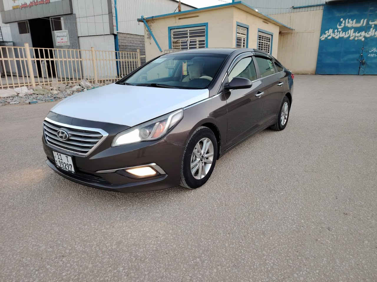 سلام عليكم سوناته وارد مريكي للبيع موديل 2016بيه 3قطع صبغ بدون داخل شراط سياره جديده وجاهزه على خير حبيه مكينه وكير وحداديه كله جديد ابيع او مراوس حسب الاقناعه مكان الحله الحمزه الغربي تواصل *********** رقم بغداد تحويل مباشر بسمي
