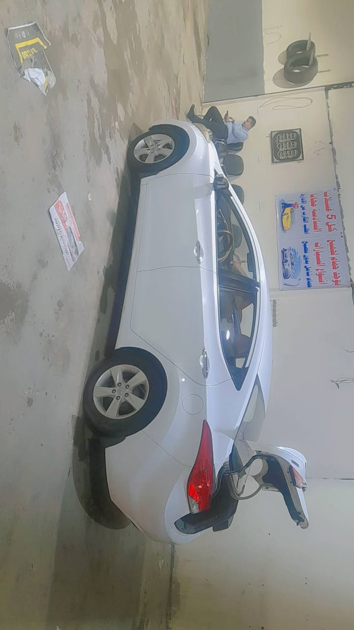 السلام عليكم للبيع النترا خليجي موديل ١٤ مكفولة من الصبغ بيها قطعتين بارد كد شبر رقم بغداد انكليزي محرك ١٨٠٠دوش لللون بيها سونار  ابيض السعر ١١٢ وبيها مجال قليل للتواصل او الاستفسار على الر قم ***********
