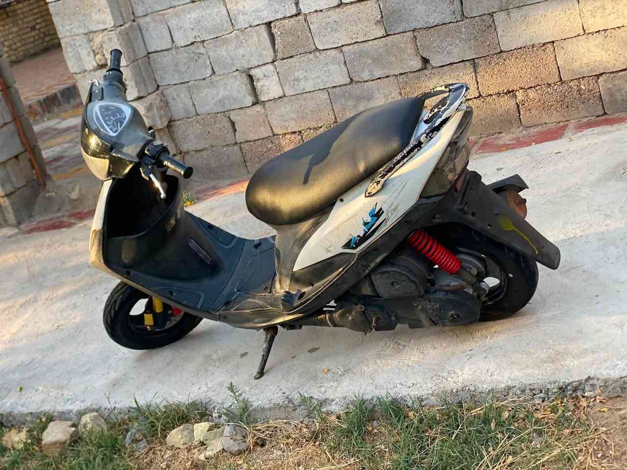 دراجه ماكس للبيع شرط رمبه مامفتوح بيها برغي نظيفه كلش وعلى البلاد كهربائيات لايت زنون دبلات امامي رياضي والبلاديات عندي ضامهن اخوان للبيع السعر ٥٥٠ وبيها مجال عنواني النصر للاستفسار ***********
