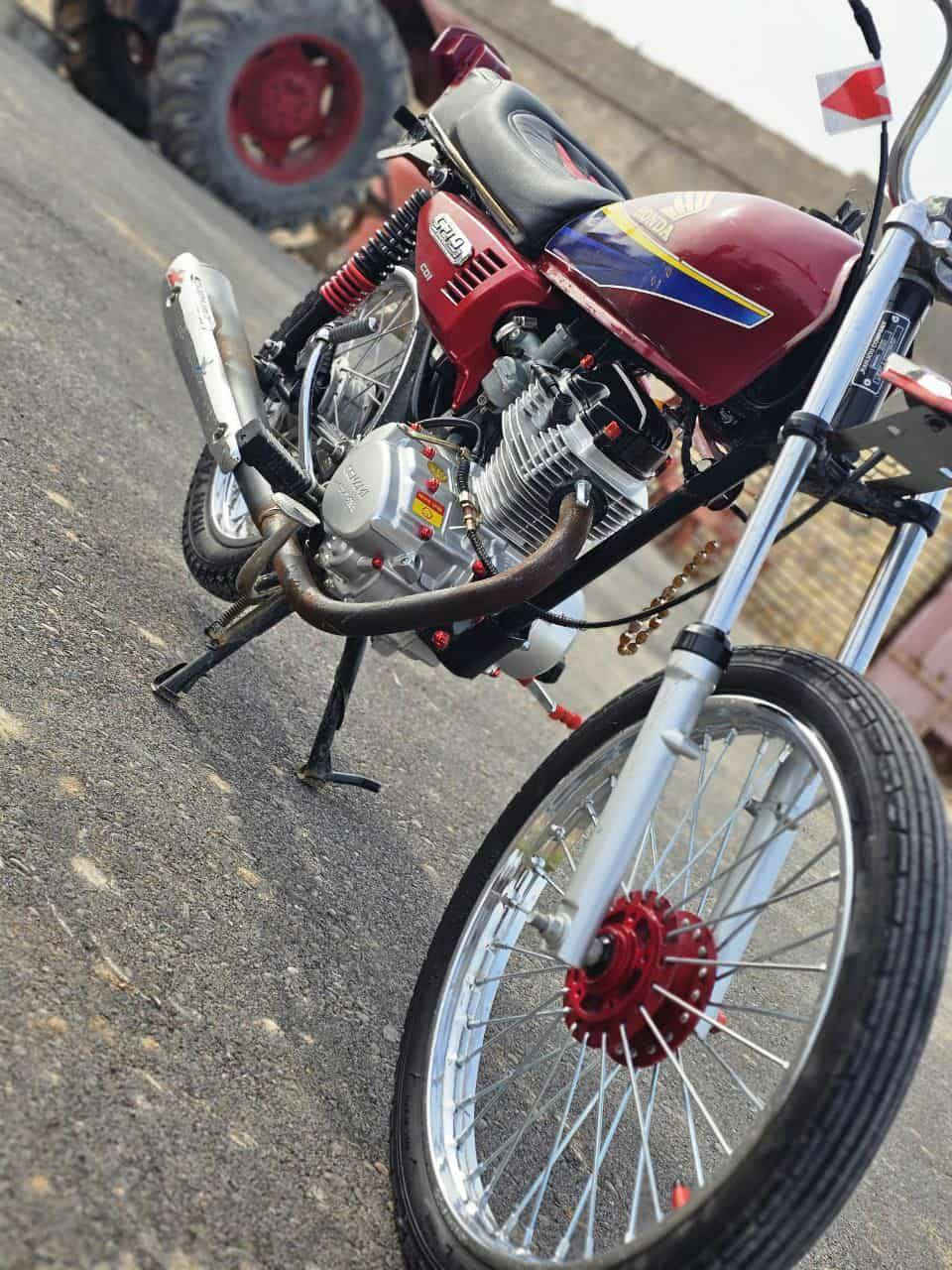 سلام عليكم دراجه للبيع تعمير نضافه فول شرط ما مفتوحه شراي يتصل ***********وبخدمته سعرها ٧٢٥ وبيه مجال
