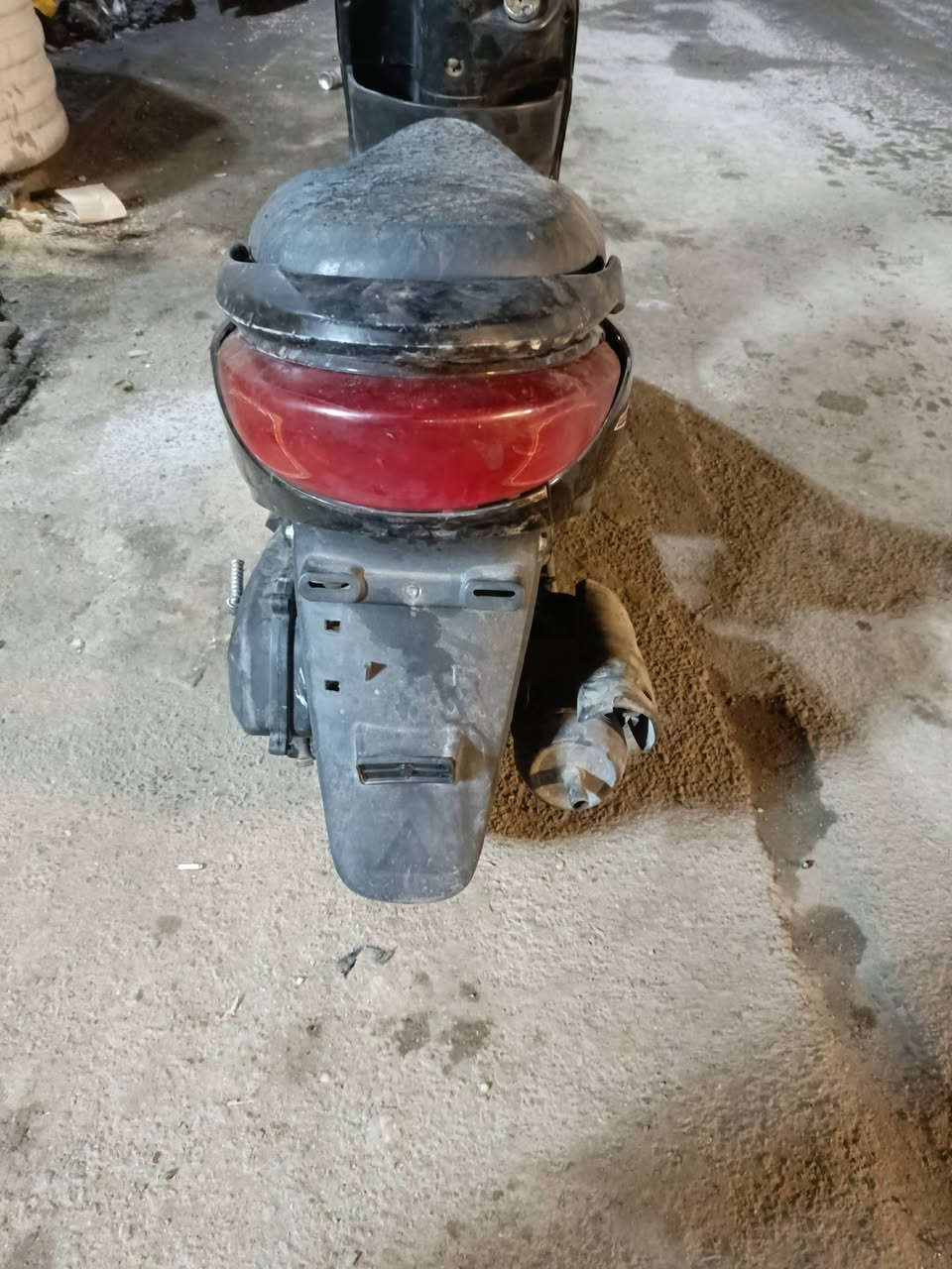 يالله السلام عليكم حبايب بريز لايت ناصي للبيع الدراجة متروكة بس هية كاملة كفرات وكلشي بلادي بس تجي تاخذها طافية ابيع كوم حديد السعر 250 العنوان مدينة الصدر قطاع 7 ساحة مضفر اي ستفسار اخر اتصال مامتواجد خاص شباب اتصل وبخدمتك ***********
