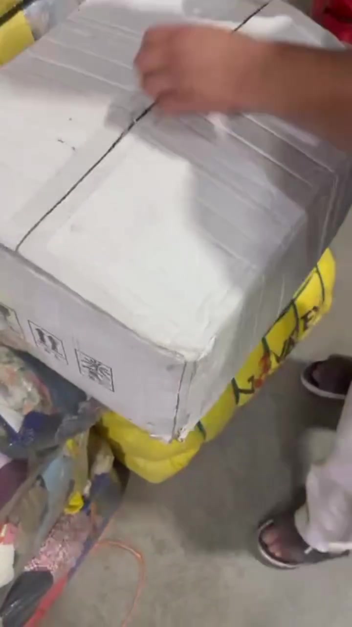 شفقات رجالية فخمة 👔✨

📦 أقل طلب: كرتون واحد فقط
💰 أسعار جملة مناسبة للتجار وأصحاب المحلات
✅ خامة ممتازة وموديلات متنوعة
🚚 التوصيل متوفر

للطلب والاستفسار:
📞 ***********
