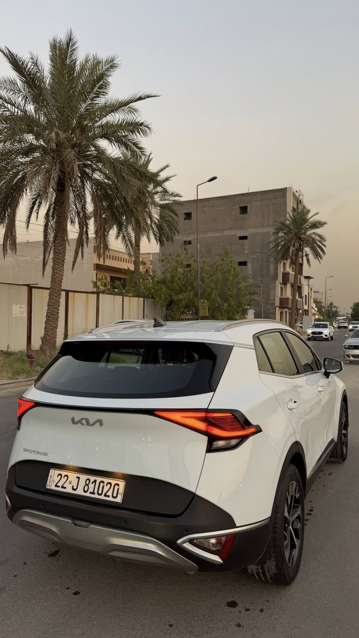 سبورتج٢٠٢٤
خليجية سيارة وكاله نم 
مواصفات نص فول 
بصمة
رادارات
نقاط عمياء
حساسات
تبريد منفصل
تبريد قطعتين
كامرة دوارة 
سيارة مكفوله كفاله عامة 
بيها رصعه باب السكن وشخط بلباب الخلفي بسيطه جدا 
ماشيه ٤٢ الف كيلو 
مكاني بغداد اليرموك وسعرها ١٩٣ ورقه مع مجال بسيط جدا 
***********
