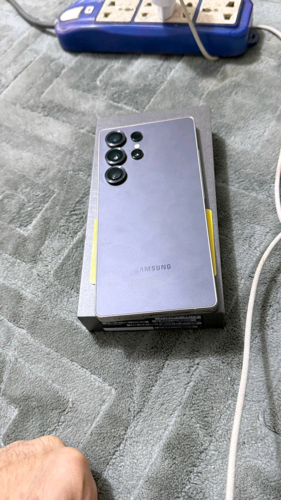 الترا 25s 
بعده بحاله الضمان عنواني البصره القبله  دبل شريحه ذاكره ٢٥٦  الون كدامك مستخدم قليل استخدام شخصي السعر مليون و٢٥٠ وبي مجال 