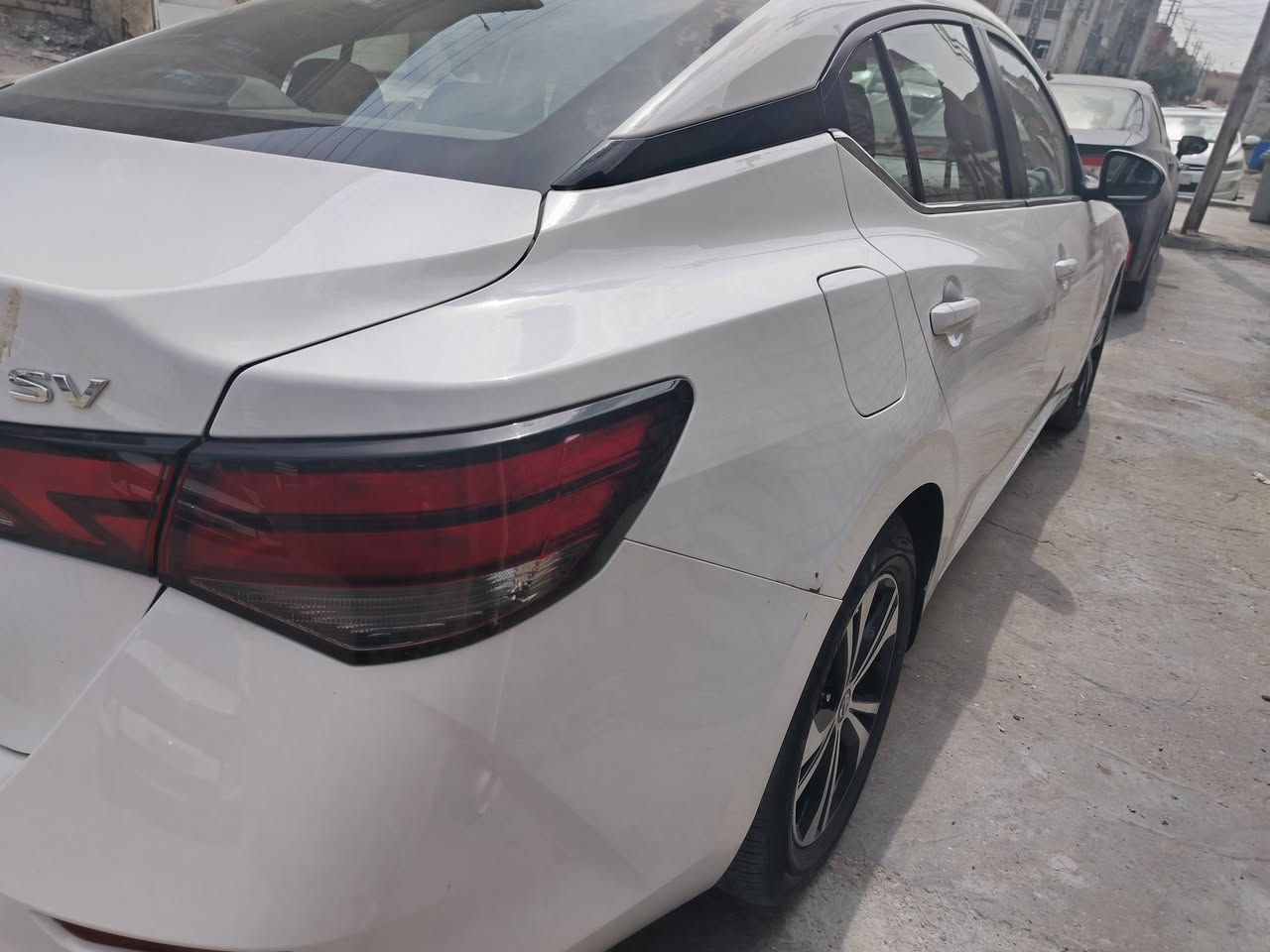 سلام عليكم سنترا موديل ٢٠٢٣ رقم ديالى مواصفات Sv ماشيه ٣٩ الف ميل صور الحادث بالمنشور السعر ١٣٠ للاستفسار الاتصال على الرقم ***********
