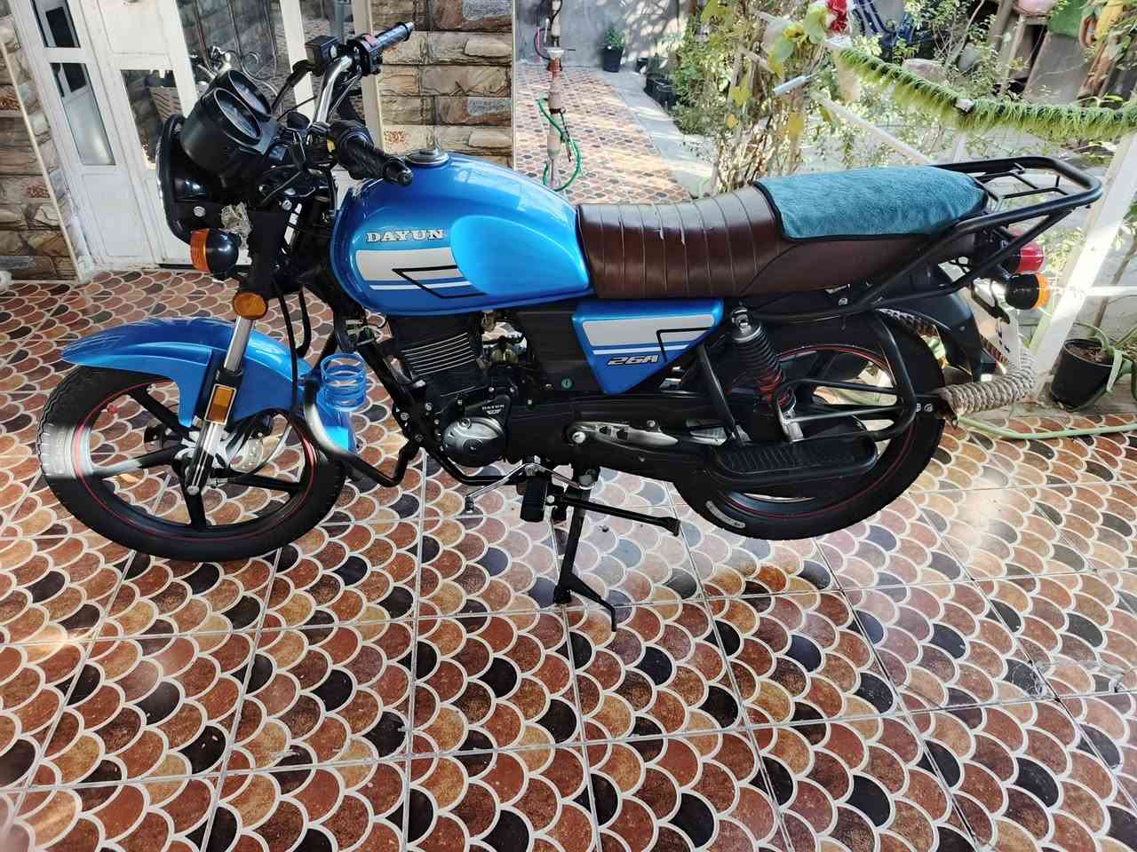 السلام عليكم دراجه دايوان موديل 2022 جديده الدراجه واحلاى من الصوره مكاني 
سده علكايه وسعر1600 وبيها مجال 
***********
