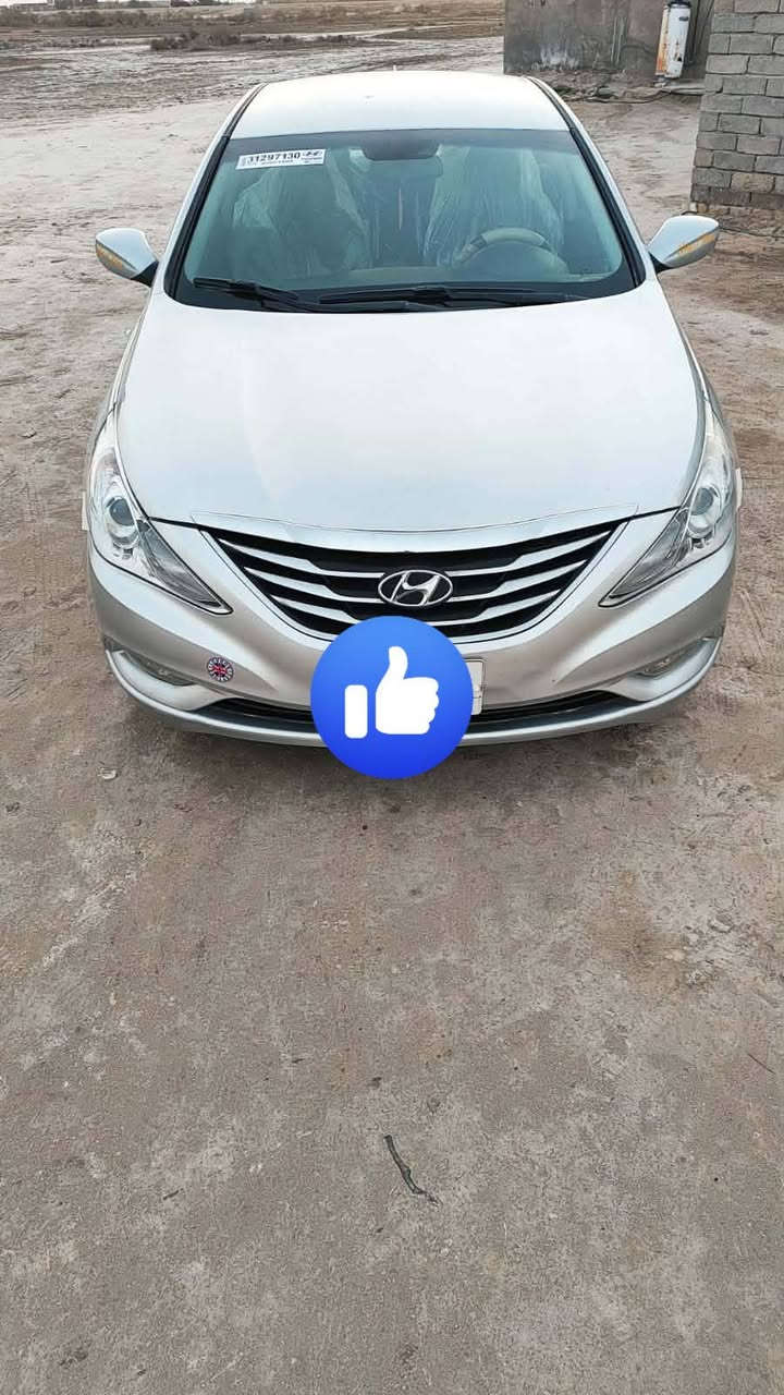 يا الله للبيع سوناته موديل ١٣ وارد امريكي بيه تبديل بنيد وصبغ جاملغ بدون دواخل والباقي مكفوله جاهزه محرك كير شرط تبريد حداديه تخم تاير كله جديد رقم ذي قار مشروع وطني سنويه جديده تحويل مباشر جاهزه مابيه اي نقص مكانه الناصرية الغراف السعر ٩٨ وبيه مجال شراي اتصل ماكو خاص 
***********
