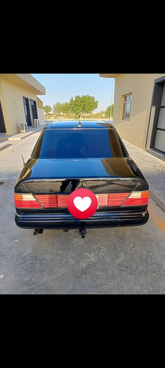 مارسدس دب حجم 300
مكينه وكير وصولايات وتبريد والقواعد كفاله 
الحداديه كفاله 
رقم بابل سنويه لحد 29 
مكينه محور بطه شرط الفحص 
مكاني الناصريه سوق الشيوخ 
السعر 65 وبيهه مجال لشراي 
الاتصال ***********
