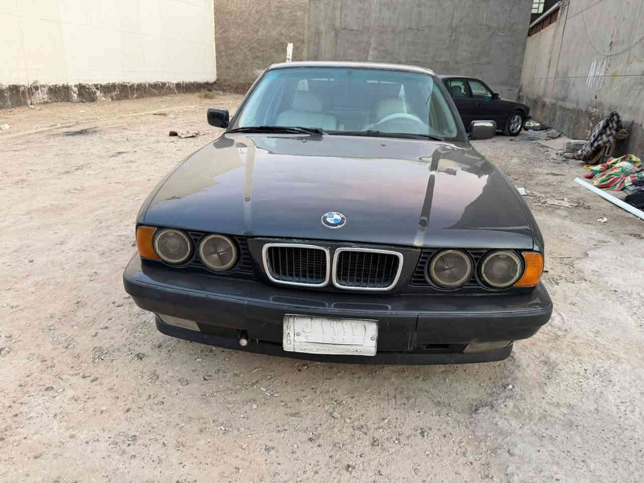 من رخصت الادمن المحترم
السلام عليكم
اخوان
بي ام  دبليو
موديل 1991
بجم عريض موديل 1995
حجم 535
صبغ جماليه 
كشنات كهرباء
دبل جكمجه
تخم تاير ويل كب
السعر 57 بيها مجال
رقم بغداد
مكان رمادي 
هـ***********
واتساب ***********
